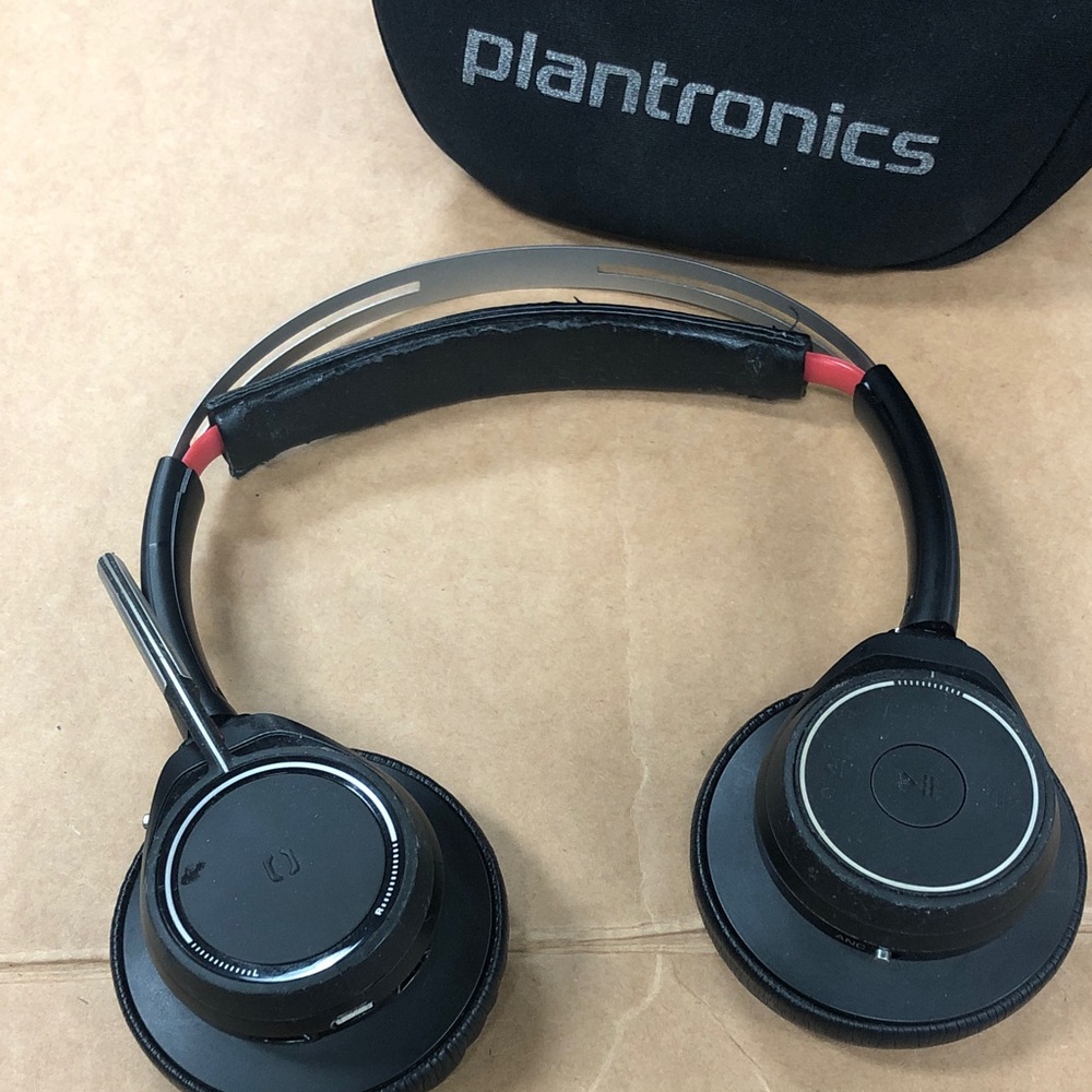 Plantronics Voyager Focus Wireless Headphones with Bag